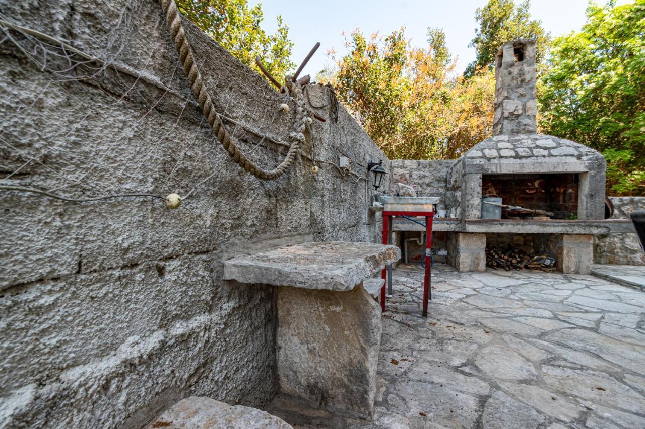 Apartments And Rooms With Parking Space Mali Ston Bagian luar foto