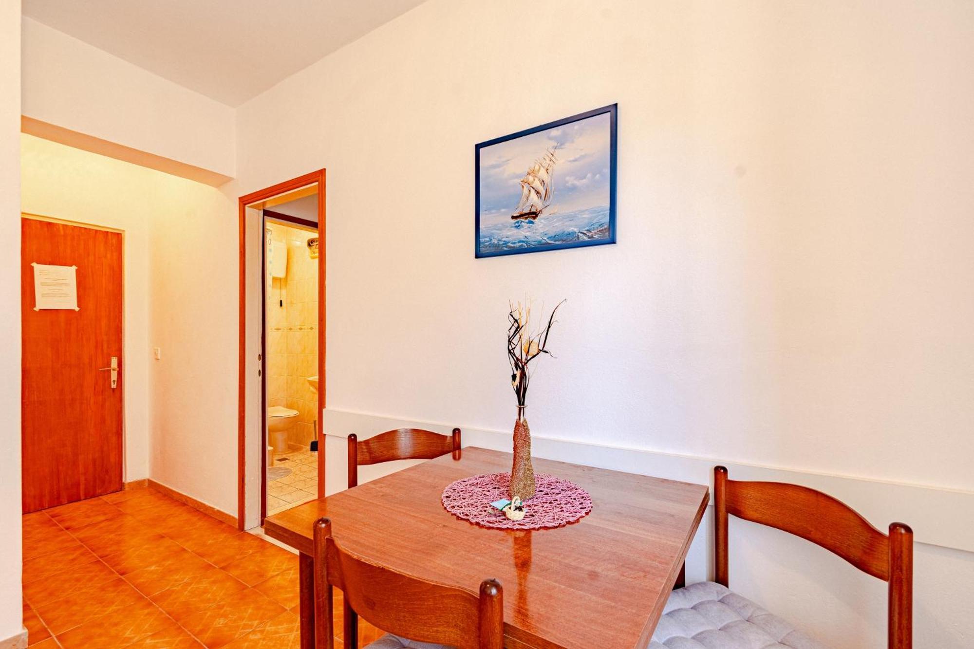 Apartments And Rooms With Parking Space Mali Ston Ruang foto